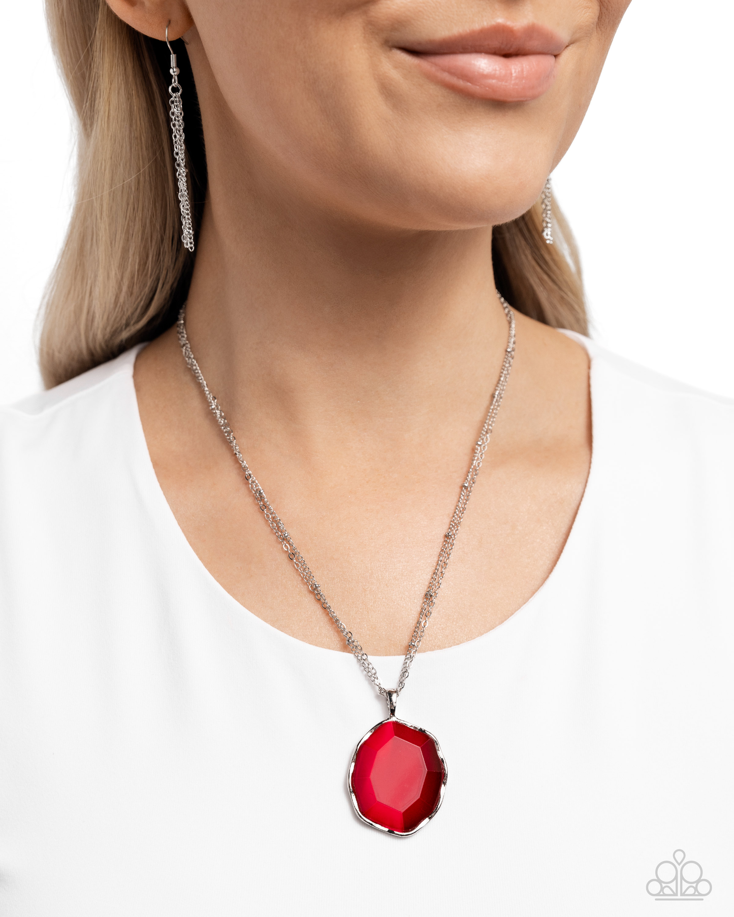 Necklace ~ Showstopping Seaaon Red